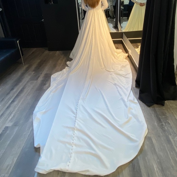 Wedding dress by Christina’s bridal. - Picture 11 of 12